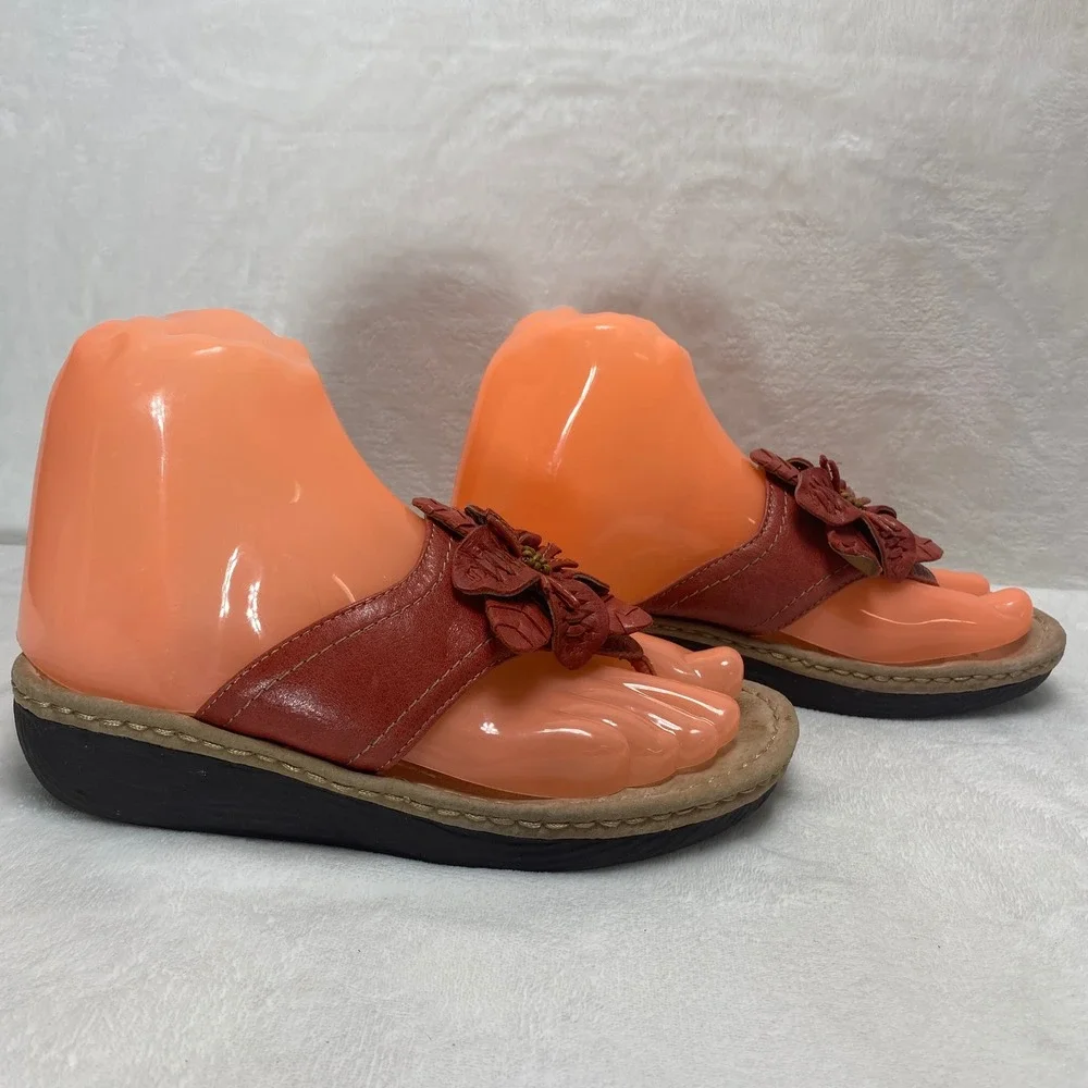 Clarks Artisan Womens Latin Palm Wedge Red Leather Floral Sandals Comfort Size 8